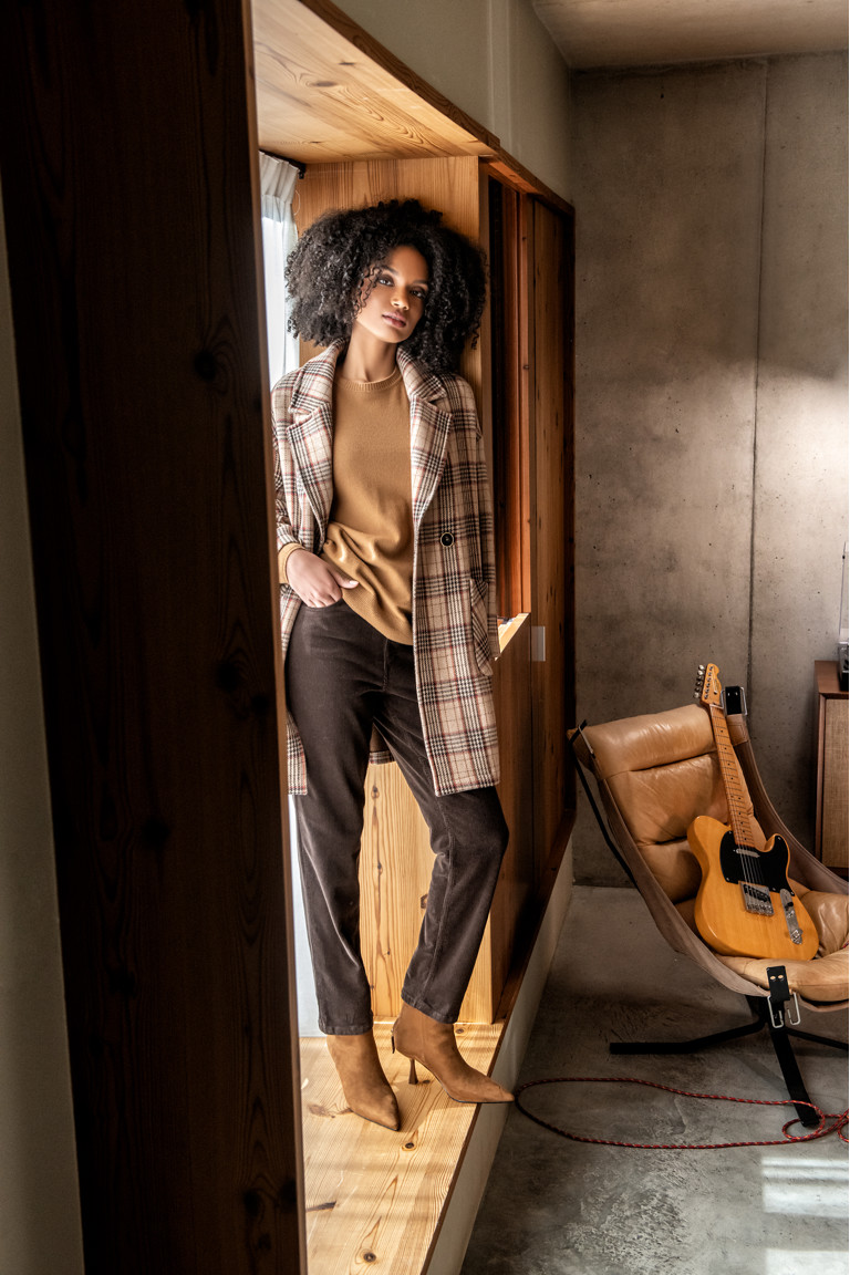 Sara-FL / Regular fit / Brown